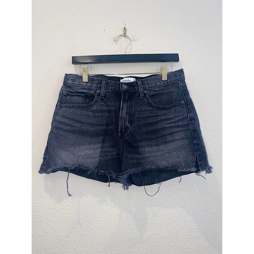 Abercrombie & Fitch Mid Rise Boyfriend Cutoff Jean Short Black Size 28/6